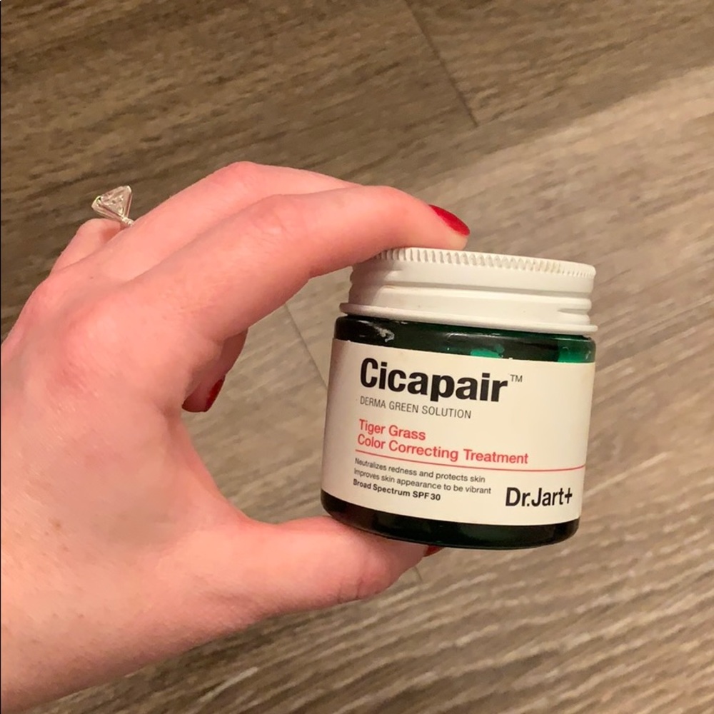 Dr. Jart + Cicapair tiger grass color correct